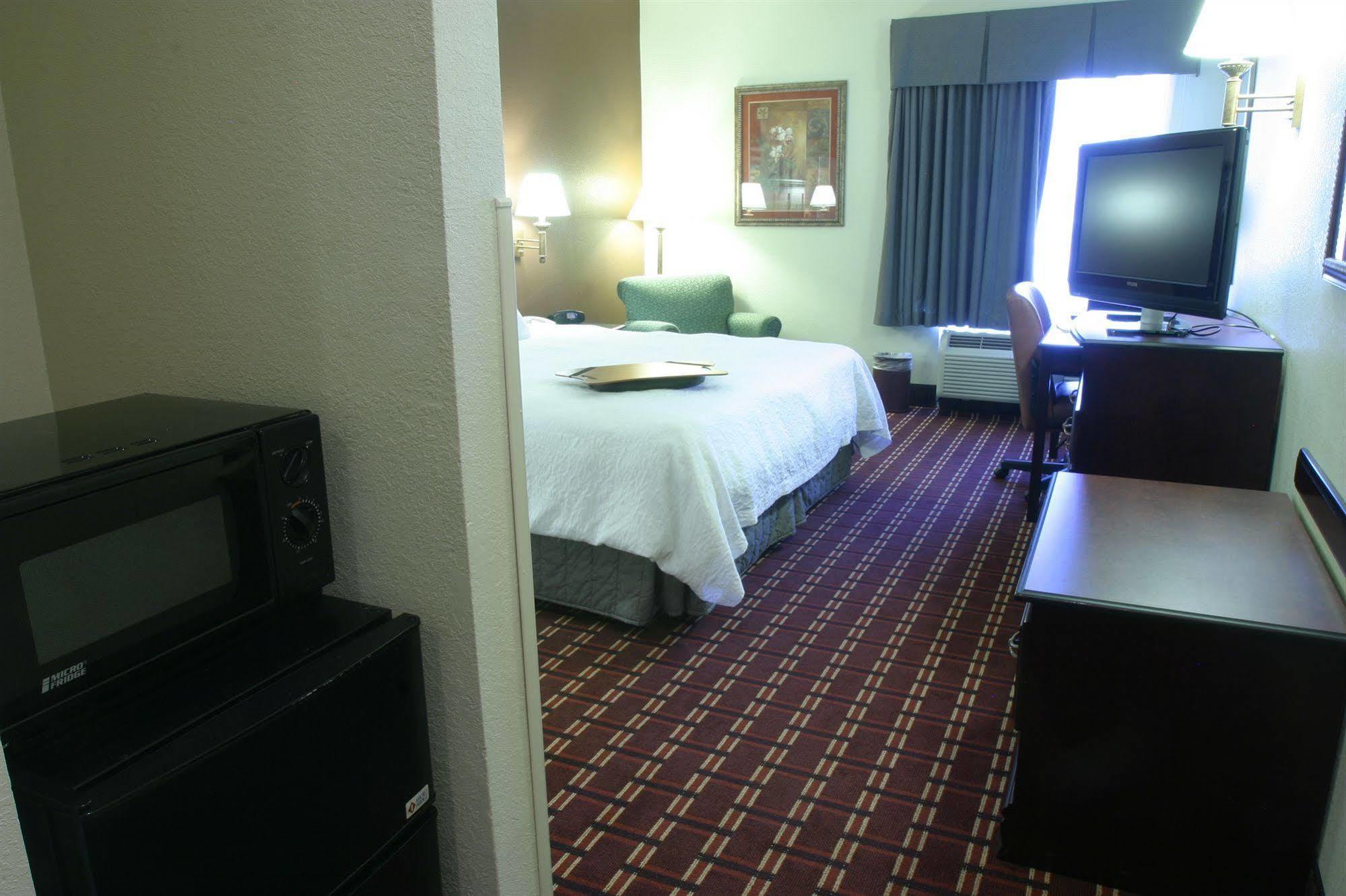 Hampton Inn Kansas City Blue Springs Exterior foto